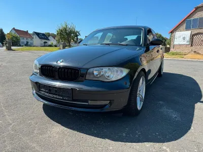 Gebraucht BMW 120 177 PS (130 kW) 2008 Schwarz Kleinwagen