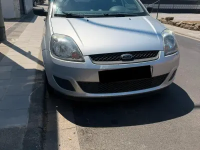 Gebraucht Ford Fiesta 69 PS (50 kW) 2007 Silber Kleinwagen