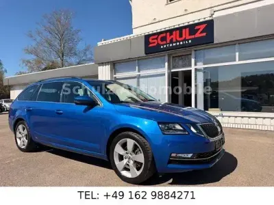 Begagnad Skoda Octavia 250 HK (183 kW) 2017 Blå Kombi