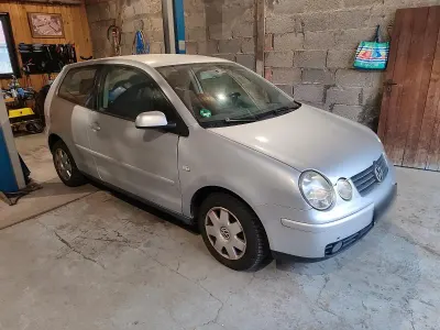 Gebraucht VW Polo 75 PS (55 kW) 2003 Silber Kleinwagen