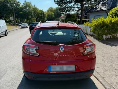 Gebraucht Renault Mégane GrandTour 110 PS (80 kW) 2010 Rot Kombi