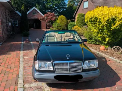 Gebraucht Mercedes 220 149 PS (109 kW) 1995 Schwarz Cabrio