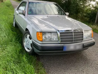 Gebraucht Mercedes 300 179 PS (131 kW) 1989 Silber Coupé