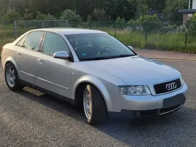 Gebraucht Audi A4 102 PS (75 kW) 2002 Grau Limousine