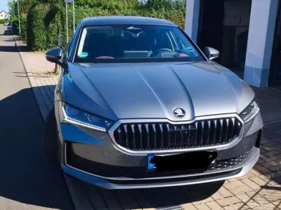Gebraucht Skoda Superb LAURIN & KLEMENT 265 PS (194 kW) 2025 Limousine