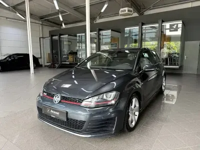 Gebraucht VW Golf VII GTI 220 PS (161 kW) 2014 Grau (metallic) Limousine