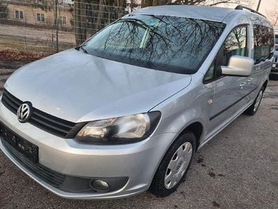 Gebraucht VW Caddy Maxi 102 PS (75 kW) 2011 Silber Van / Kleinbus