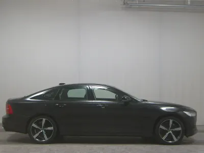 Gebraucht Volvo S90 R-Design 407 PS (299 kW) 2020 Onyx black / (metallic) Limousine
