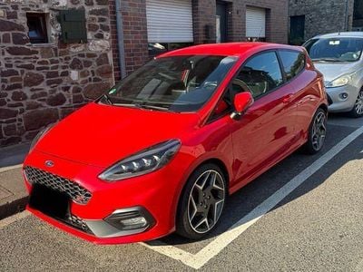 Rot Gebraucht 2019 Ford Fiesta ST Kleinwagen | 13.250 € (Guter Preis)