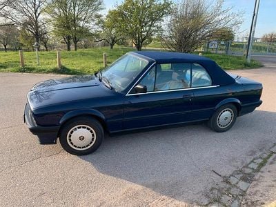 Usata BMW 318 Cabriolet 113 CV (83 kW) 1991 Blu Cabrio