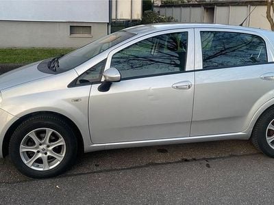 Gebraucht Fiat Grande Punto 69 PS (50 kW) 2010 Grau Kleinwagen