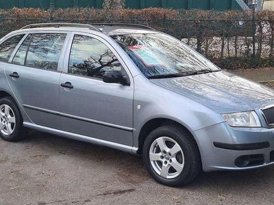 Grau Gebraucht 2006 Skoda Fabia Kombi | 1.950 € (Fairer Preis)