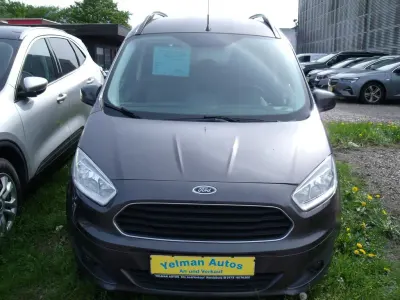Gebraucht Ford Tourneo Courier Titanium 101 PS (74 kW) 2016 Grau Van / Kleinbus