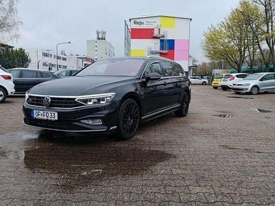 Gebraucht VW Passat 239 PS (175 kW) 2021 Schwarz Kombi
