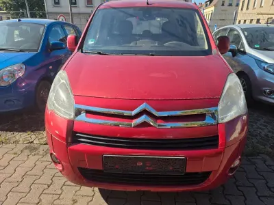 Gebraucht Citroën Berlingo 111 PS (81 kW) 2011 Rot Van / Kleinbus