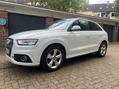 gebraucht Audi Q3 2,0 TDI S line.