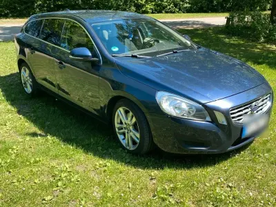 Gebraucht Volvo V60 205 PS (150 kW) 2011 Blau Kombi