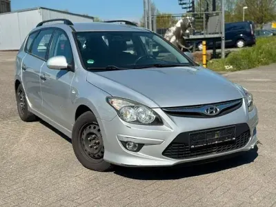 Używany Hyundai i30 Classic 109 KM (80 kW) 2010 Srebrny Kombi
