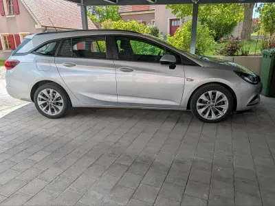 Gebraucht Opel Astra 110 PS (80 kW) 2016 Silber Kombi