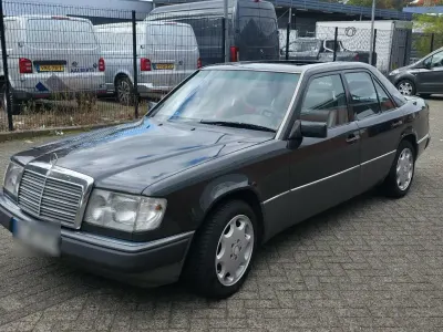 Gebraucht Mercedes E300 188 PS (138 kW) 1989 Grau Limousine