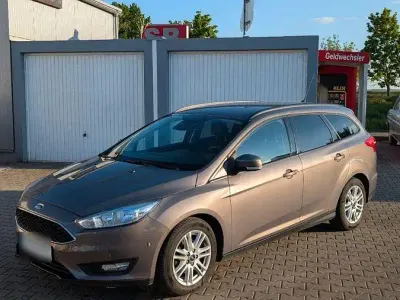 Używany Ford Focus Titanium 125 KM (91 kW) 2016 Szary Kombi