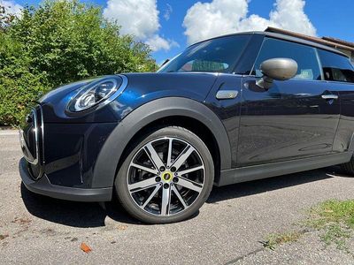 Gebraucht Mini Cooper SE 135 kW (184 PS) 2023 Schwarz Kleinwagen