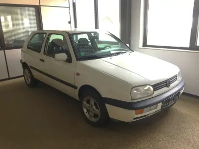Brugt VW Golf III 90 HK (66 kW) 1992 Hvid Hatchback