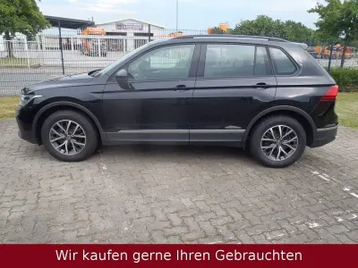 Gebraucht VW Tiguan Life 150 PS (110 kW) 2024 Schwarz SUV