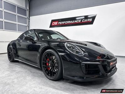 Porsche 911 Carrera GTS