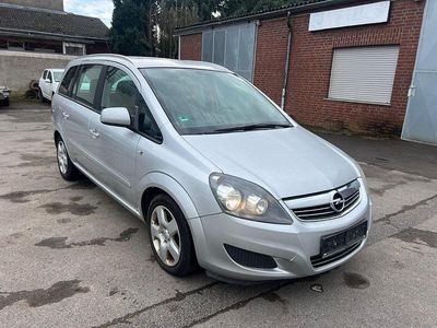 Gebraucht Opel Zafira Family 110 PS (80 kW) 2012 Argon silber/ice silver (m2) Van / Kleinbus