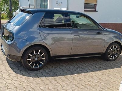 Honda e