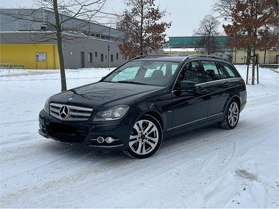 Schwarz Gebraucht 2012 Mercedes C250 Avantgarde Kombi | 8.700 € (Superpreis)