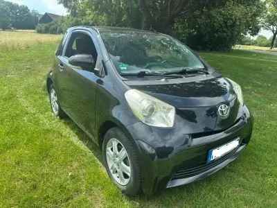 Gebraucht Toyota iQ 68 PS (50 kW) 2009 Schwarz Kleinwagen