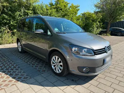 Gebraucht VW Touran 140 PS (102 kW) 2015 Braun Van / Kleinbus