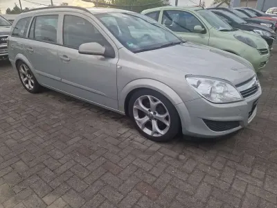 Używany Opel Astra Edition+ 90 KM (66 kW) 2007 Szary Kombi