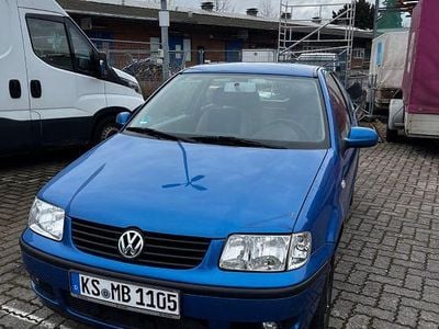 Gebraucht VW Polo 50 PS (36 kW) 2000 Blau Kleinwagen