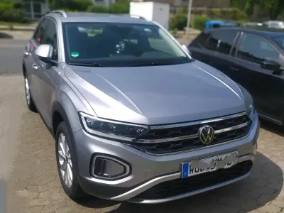 Gebraucht VW T-Roc Style 150 PS (110 kW) 2023 Grau SUV