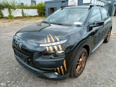 Gebraucht Citroën C4 Feel 82 PS (60 kW) 2015 Schwarz Limousine