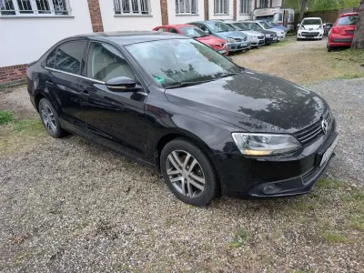 Brugt VW Jetta Life 105 HK (77 kW) 2012 Sort Sedan