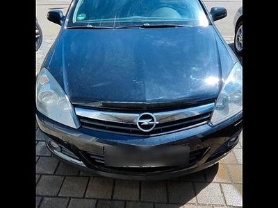Gebraucht Opel Astra 105 PS (77 kW) 2006 Schwarz Coupé