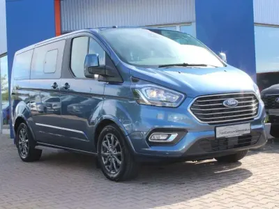 Gebraucht Ford Tourneo Custom Titanium 170 PS (125 kW) 2018 Blau Van