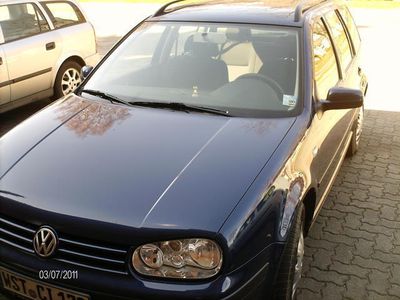 Blau metallic Gebraucht 2002 VW Golf IV Kombi | 6.650 €