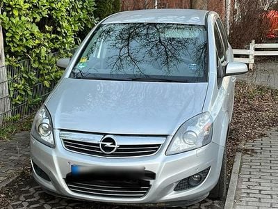 Gebraucht Opel Zafira 150 PS (110 kW) 2008 Silber Van / Kleinbus