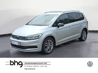 Gebraucht VW Touran Active 150 PS (110 kW) 2021 Reflexsilber metallic Van / Kleinbus
