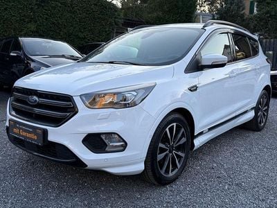 Weiß Gebraucht 2018 Ford Kuga ST-Line SUV | 13.999 € (Fairer Preis)