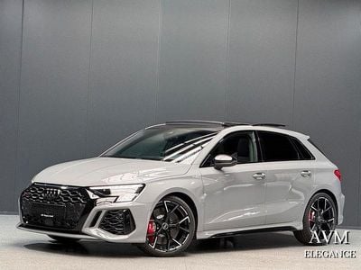 Grau Gebraucht 2025 Audi RS3 Sport Limousine | 63.900 € (Guter Preis)