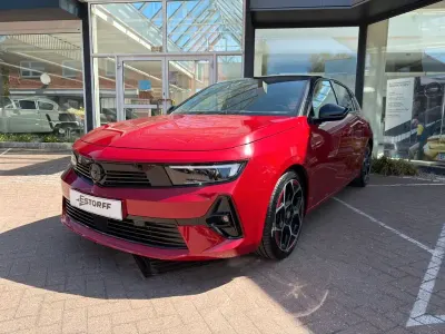 Usata Opel Astra GS Line 179 CV (131 kW) 2022 Rosso Utilitaria