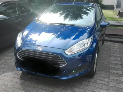 Gebraucht Ford Fiesta 95 PS (69 kW) 2015 Blau Kleinwagen