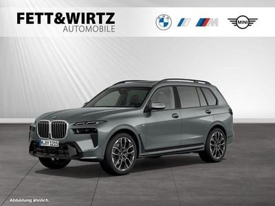 Gebraucht BMW X7 M Sport 352 PS (258 kW) 2025 Skyscraper grau metallic SUV