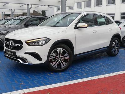 Gebraucht Mercedes GLA180 Progressive 136 PS (100 kW) 2024 Unilack polarweiß SUV